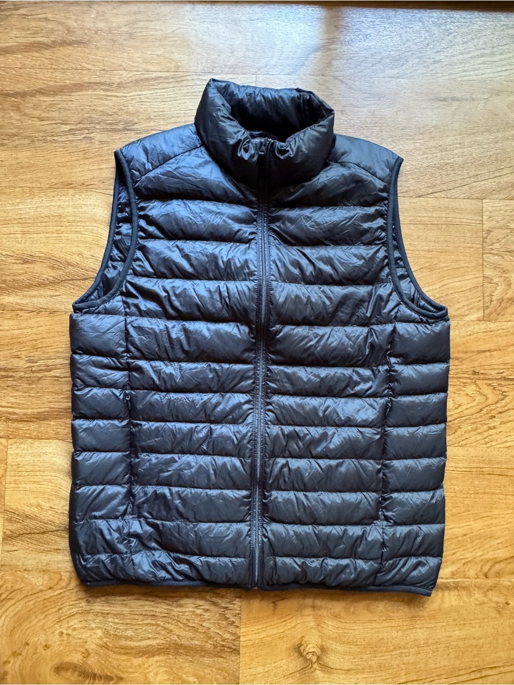 Uniqlo Men's Navy Blue Quilted Packable Puffer Vest